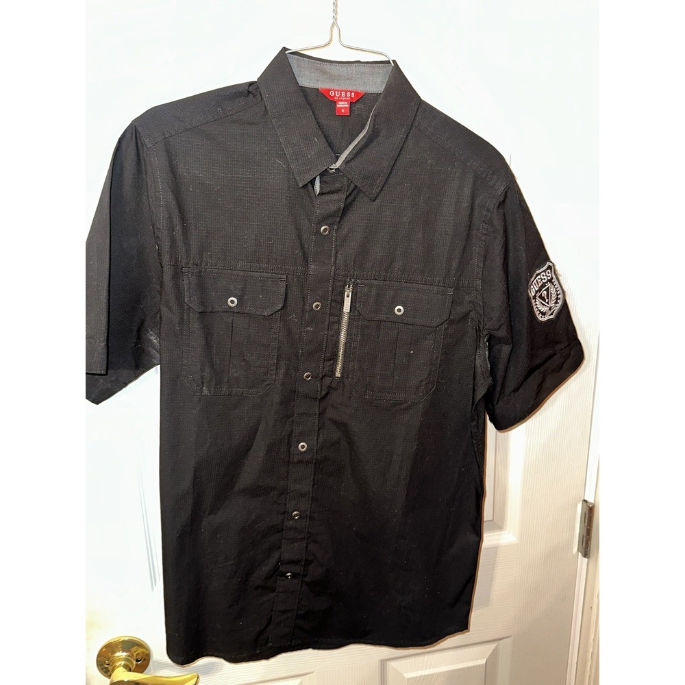 GUESS Men's Short Sleeve Button-Up Shirt Black Small